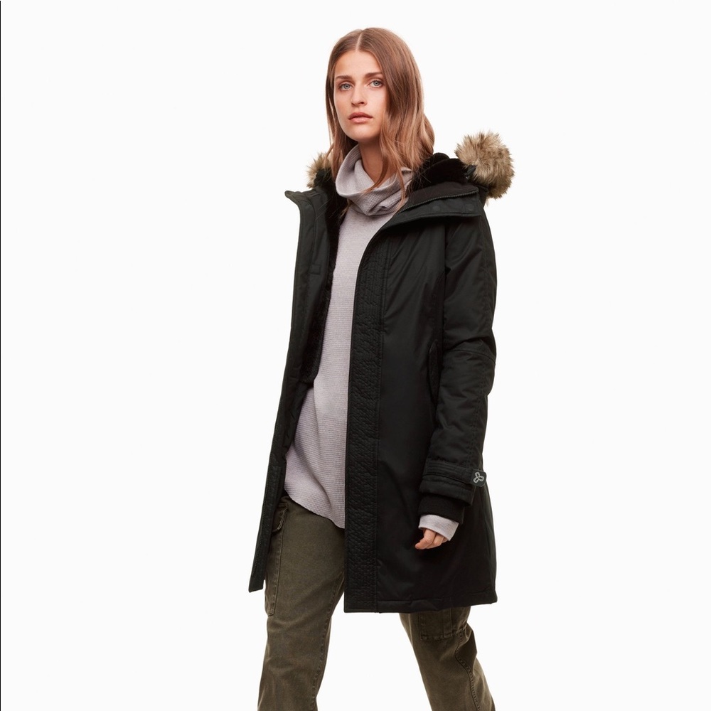✨Sold✨ Aritzia TNA Avoriaz Parka - Picture 2 of 9